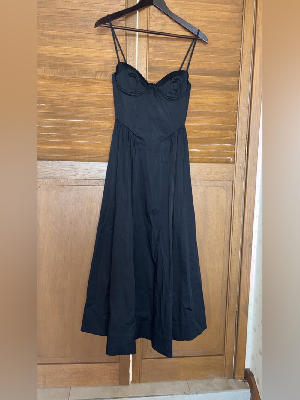 Astr Black Spaghetti-Strap Midi Dress